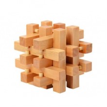 Развлекательная развивающая головоломка  из дерева Куб